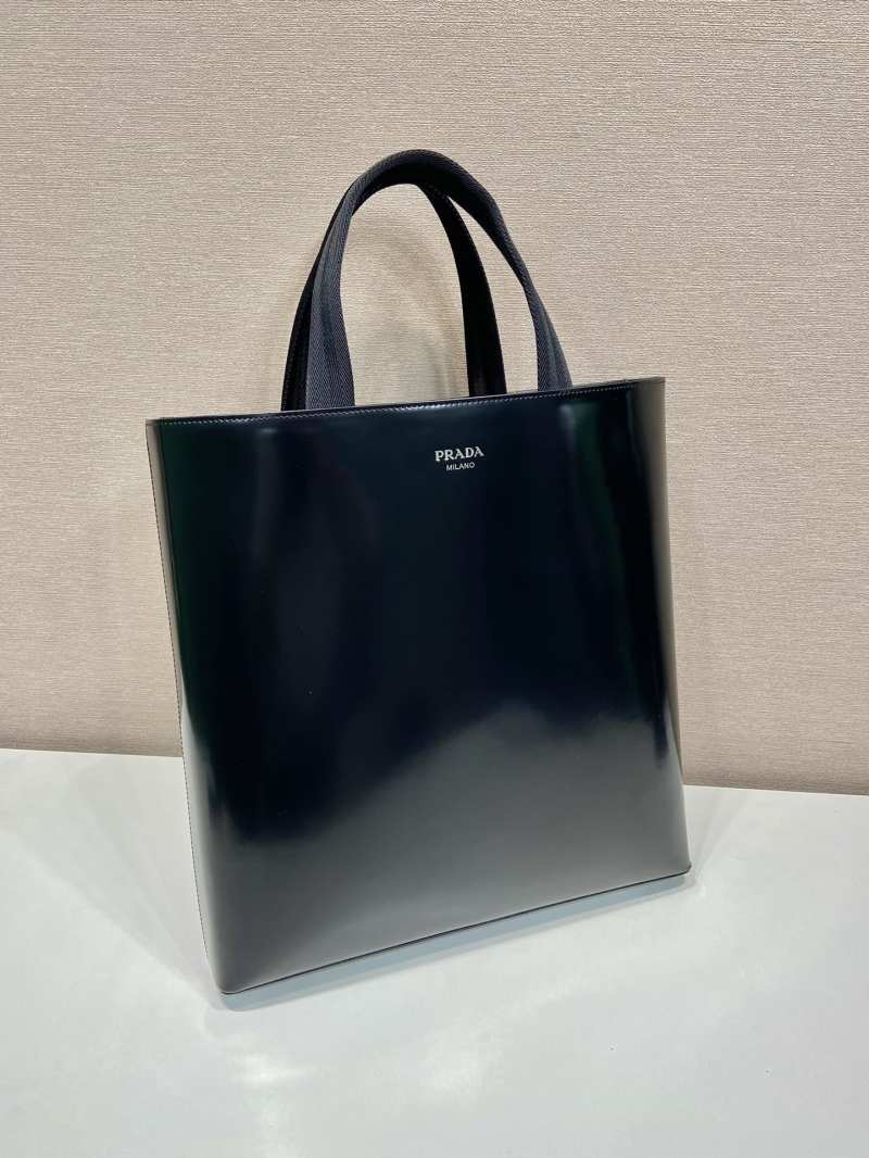 Pra*a tote bags